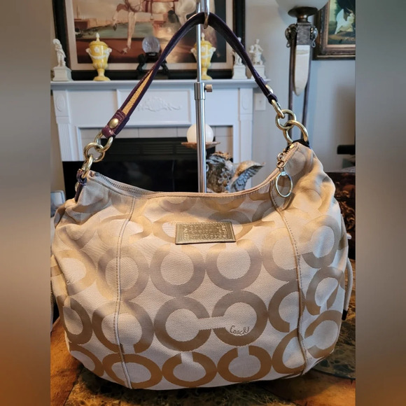 Coach Poppy shoulder bag - Picture 2 of 11